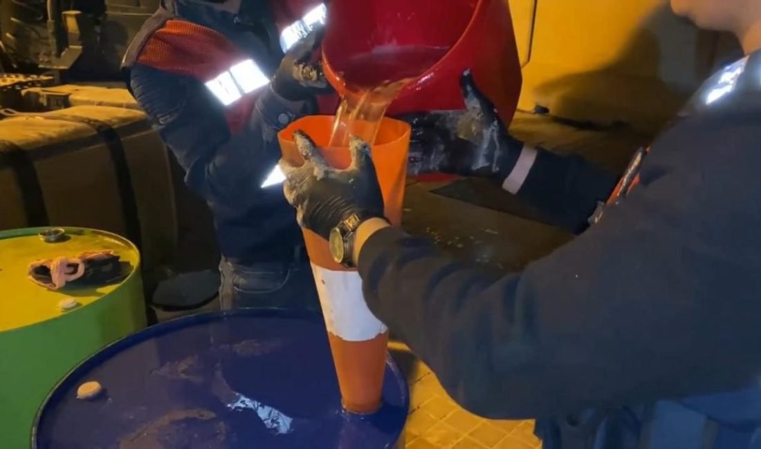 Mersin’de jandarma ekiplerinin yaptığı çalışmada tırın akaryakıt tankıyla getirilen 680