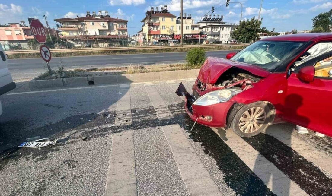 Antalya’nın Manavgat ilçesinde meydana gelen trafik kazasında otomobil ile kapalı