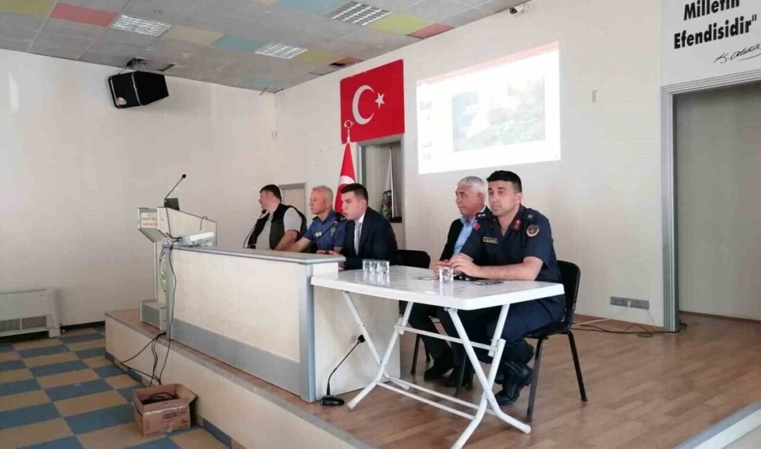 Mersin’in Mut ilçesinde, orman yangınlarıyla mücadele toplantısı gerçekleştirildi. İlçede orman