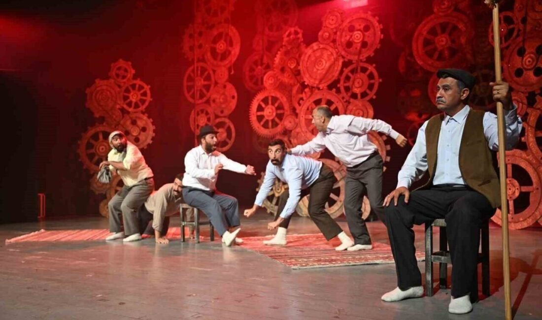 Mersin Büyükşehir Belediyesi Şehir Tiyatrosu’nun sahnelediği Bilgesu Erenus’un ‘Misafir’ adlı