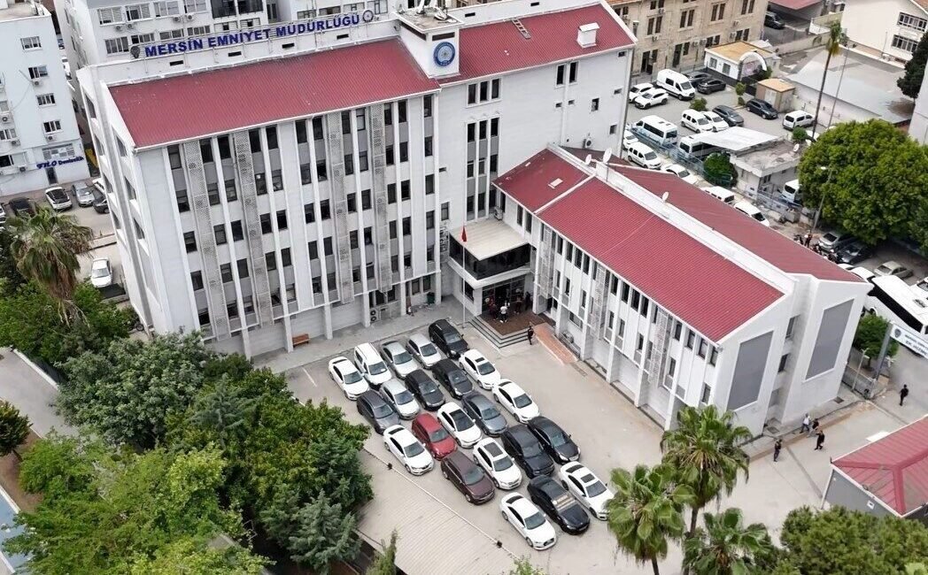 Mersin’de oto hırsızlık şebekesine yönelik gerçekleştirilen operasyonda change olduğu tespit