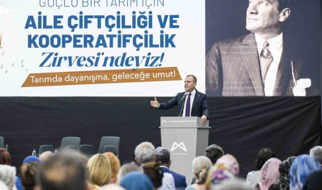 Mersin’de düzenlenen ‘Aile Çiftçiliği ve Kooperatifçilik Zirvesi’nde’, küçük üreticilerin güçlendirilmesi,