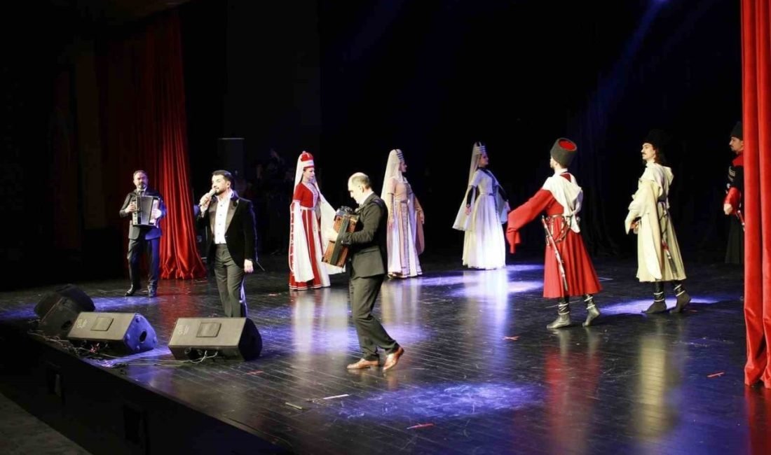 Çerkes müziğinin dünyaca ünlü ismi Nahush Kerim, Mersin Kafkas Kültür