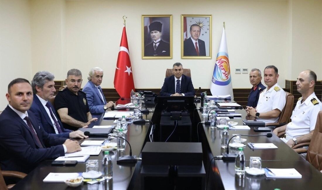 Mersin’de son bir haftada gerçekleştirilen trafik denetimlerinde, bin 445 aracın