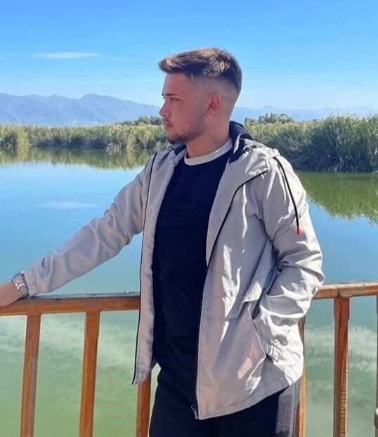 Hatay’da motosikletin otomobille çarpıştığı kazada ağır yaralanan genç, 16 gündür