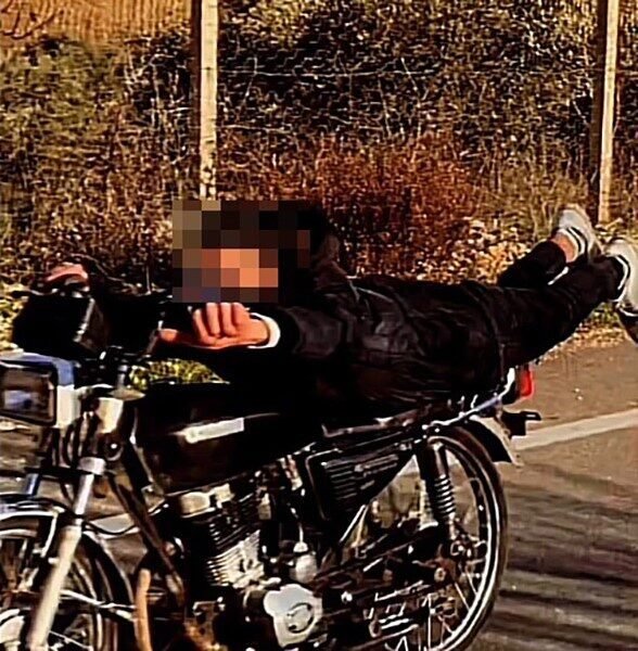 Kahramanmaraş’ta trafikte tehlikeli motosiklet kullanarak şov yapan ve sosyal medyada