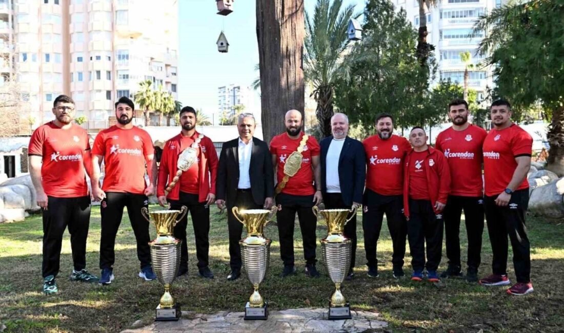 Antalya Muratpaşa Belediyesi Spor Kulübü’nün yeni sezon için belirlenen yönetim
