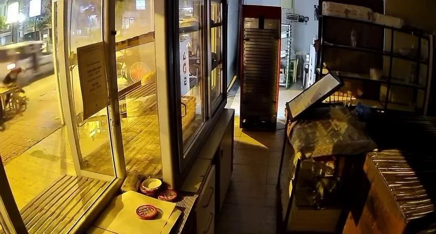 Adana’da gece saatlerinde hafif ticari araçtan ateş açan 2 şüpheli