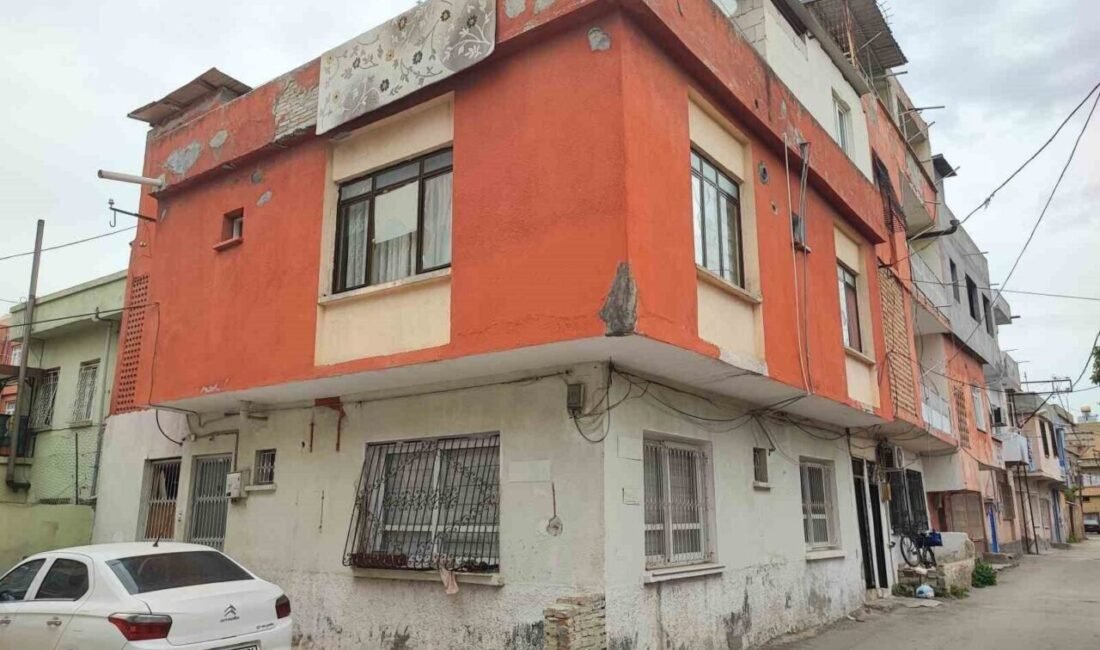 Adana’da ölen iki aylık bebeklerini poşet içine koyup 10 gün