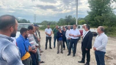 Antalya’nın Serik ilçesinde etkili olan dolu yağışı, seralar ve açık