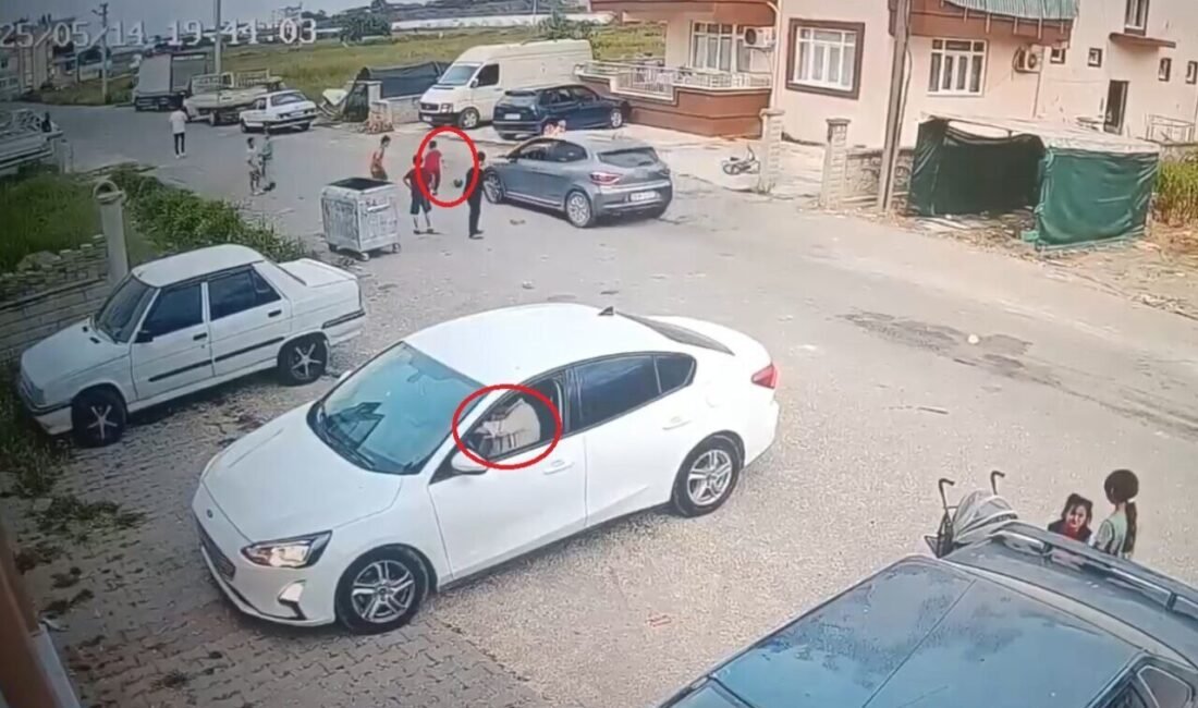Antalya’nın Serik ilçesinde sokakta oyun oynarken otomobilin çarptığı 7 yaşındaki