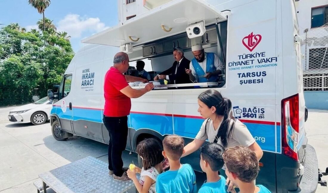Mersin’in Tarsus İlçe Müftülüğü, öğrencilerin yüzünü güldüren anlamlı bir etkinliğe