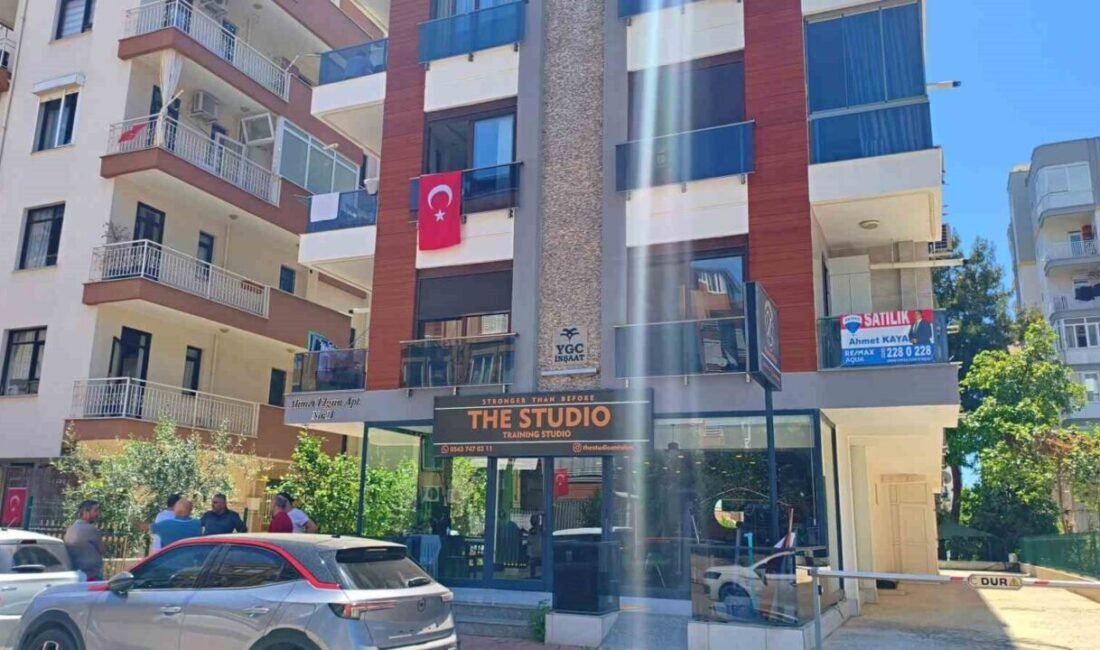 Antalya’da sabah evden çıkan anne, geri döndüğünde uyuduğunu sandığı 44