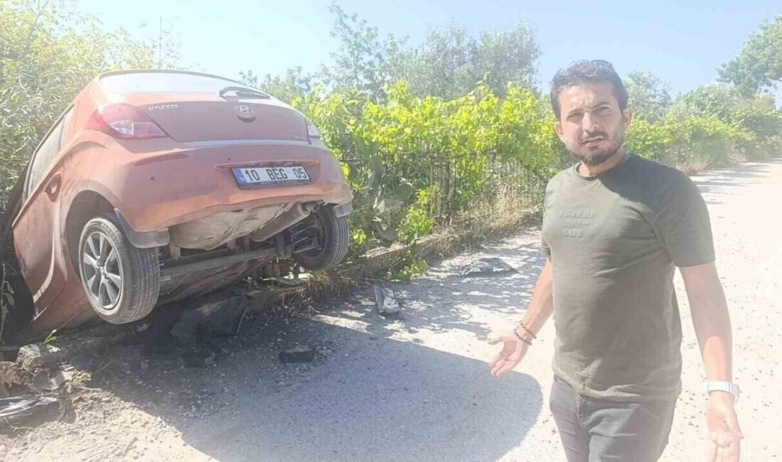 Antalya’nın Manavgat ilçesinde yarım saat içerisinde 2 ayrı otomobilin virajı