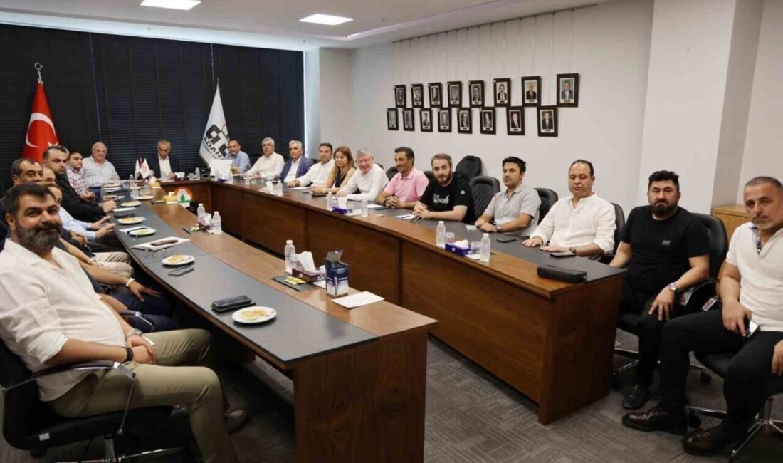 Karataş Sera Organize Tarım Bölgesi Yönetim Kurulu Başkanı Yücel Bayram,