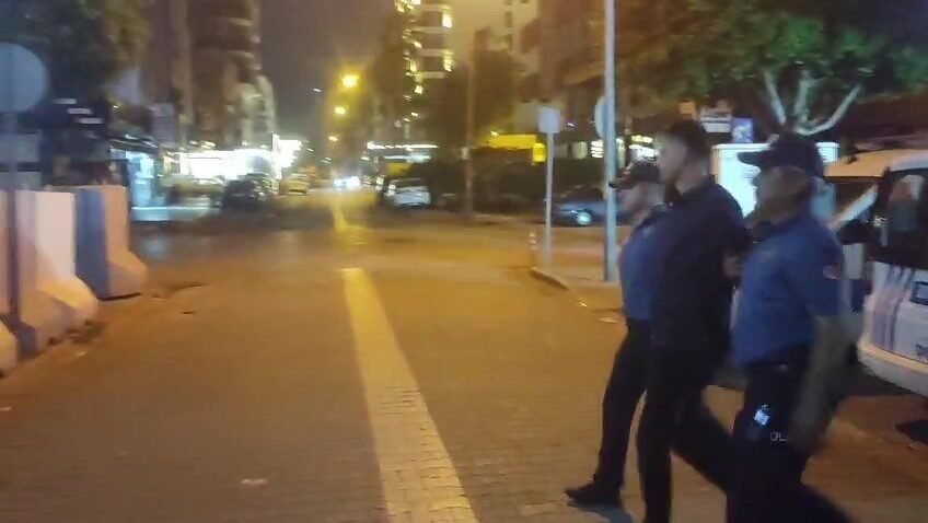 Adana’da kaçakçılık ve dolandırıcılık suçlarından 16 yıl hapis cezasıyla aranan