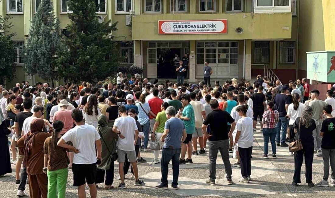 Adana’da sabahın erken saatlerinde başlayan Liselere Geçiş Sistemi (LGS) sınavı,