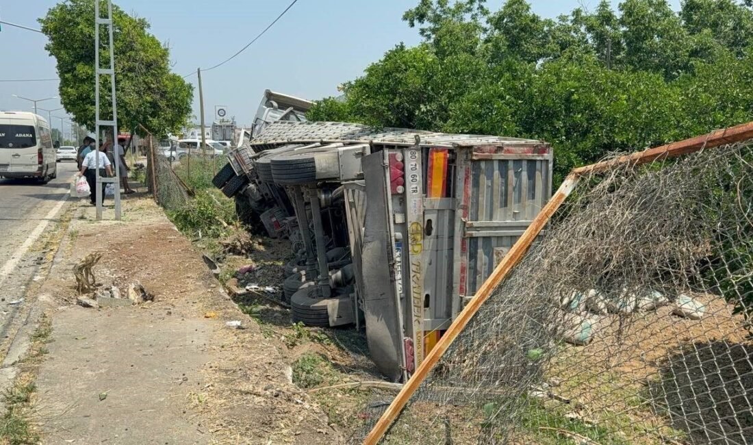 Adana’nın Kozan ilçesinde bir tır, bir kamyon ve 2 otomobilin