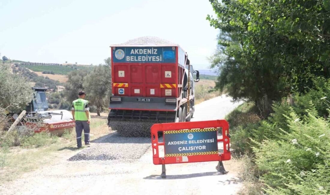 Mersin’in merkez ilçe Akdeniz Belediyesi, ilçenin kırsal mahallelerinde tarımsal üretimi