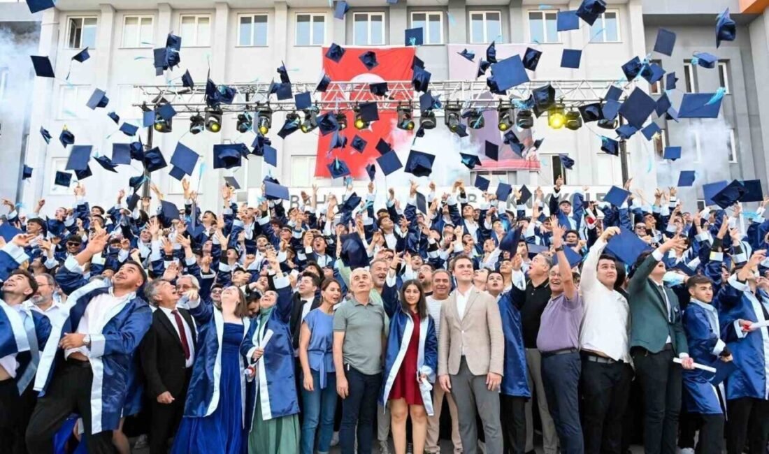 Ali Bahar Antalya OSB Teknik Koleji, ilk mezunlarını verdi. Okul