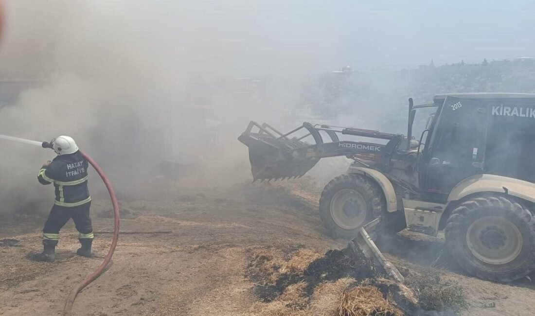 Hatay’da samanlıkta çıkan yangın büyümeden söndürüldü. Yangın, Altınözü ilçesi Yarseli