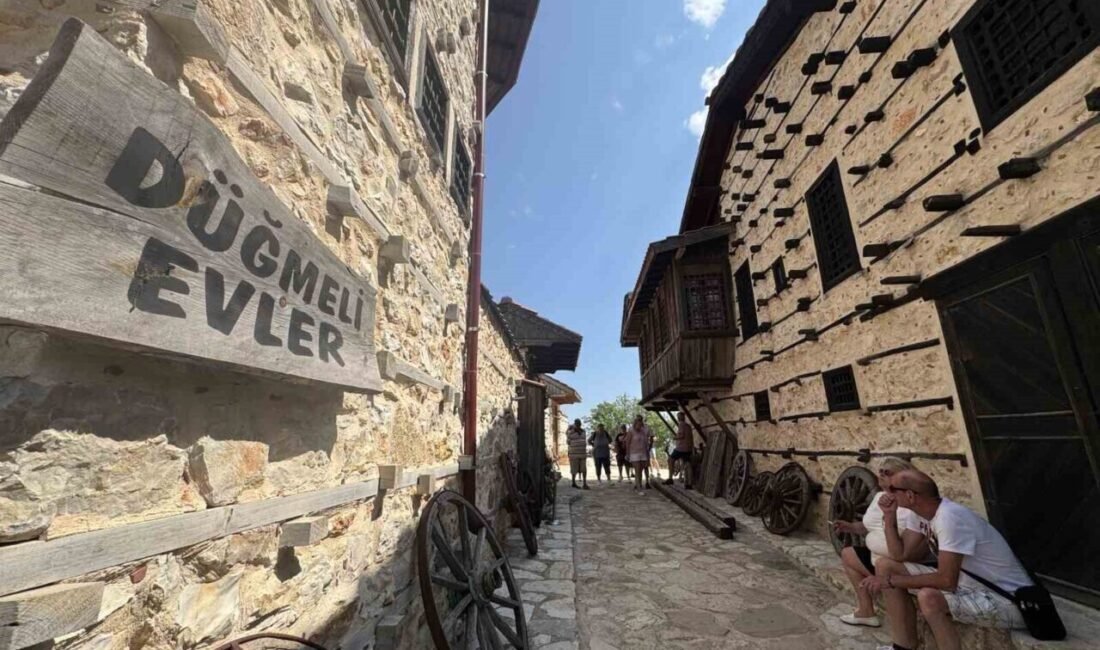 Antalya’nın Akseki ilçesindeki 15 haneli Sarıhacılar Mahallesi, 800 yıllık tarihiyle