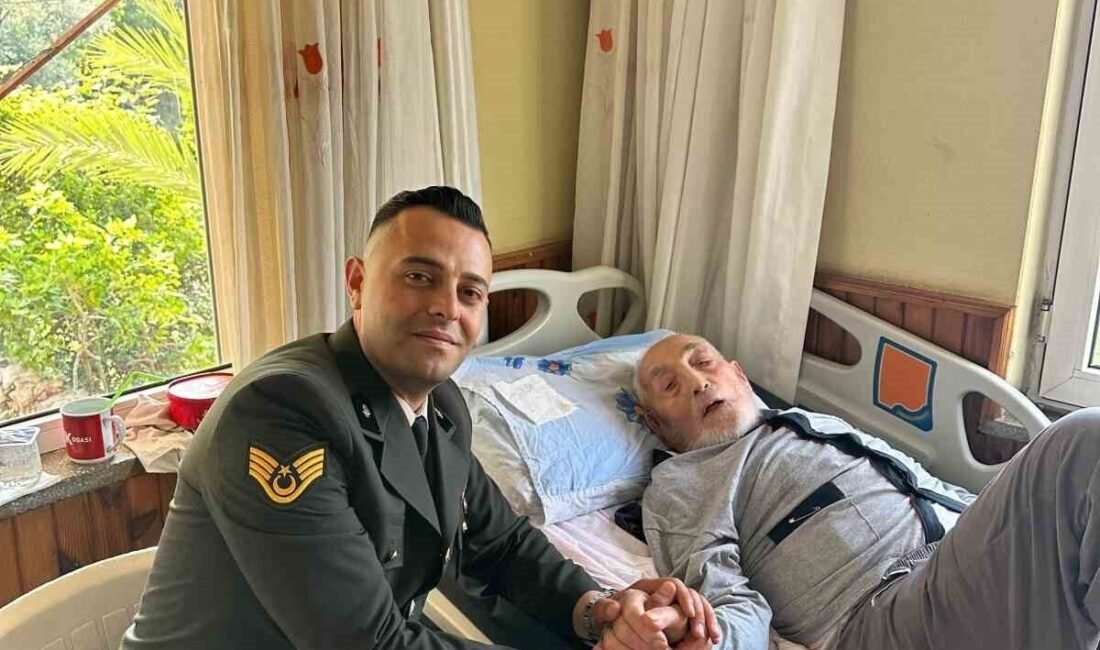 Antalya’da Gazipaşa Askerlik Şubesi Başkanı Emre Şahiner, Jandarma Teşkilatı’nın 186’ncı