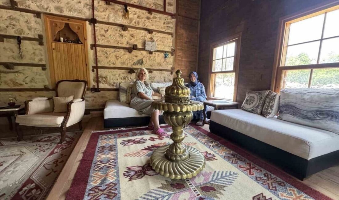 Antalya’nın Akseki ilçesi Sarıhacılar köyünde turistlerin ilgi odağı olan tarihi