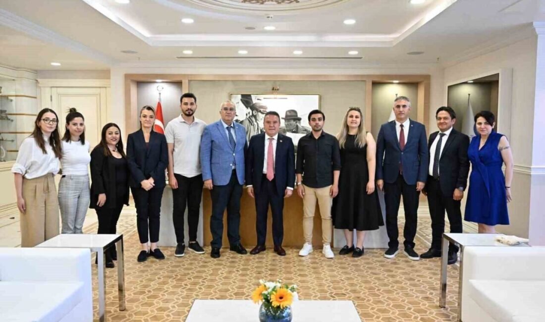 Antalya Büyükşehir Belediye Başkanı ve Cittaslow Türkiye Koordinatörü Muhittin Böcek,