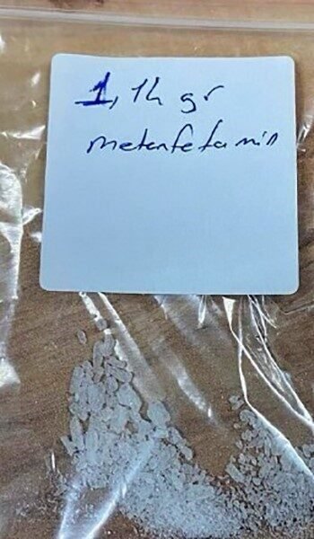 Isparta’da devriye gezen bekçiler, iki şahsın üzerinde 1.14 gram metamfetamin