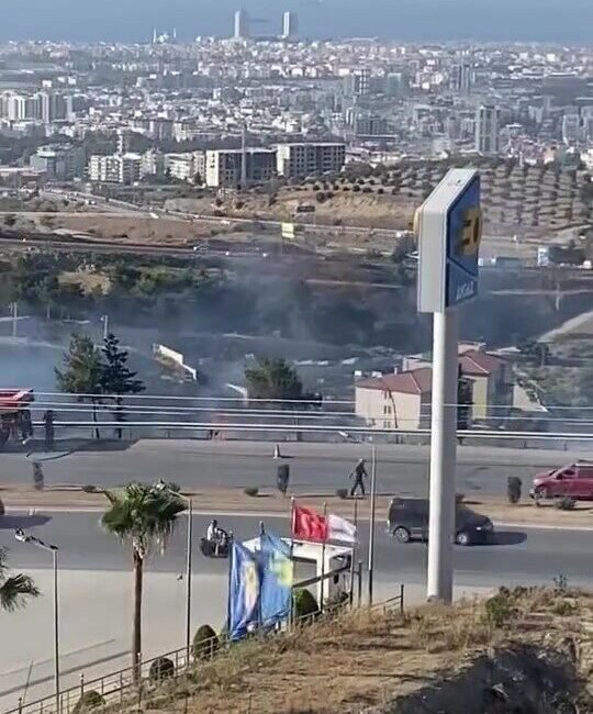 Hatay’ın Belen ilçesinde çıkan anız yangını itfaiye ekipleri tarafından söndürüldü.