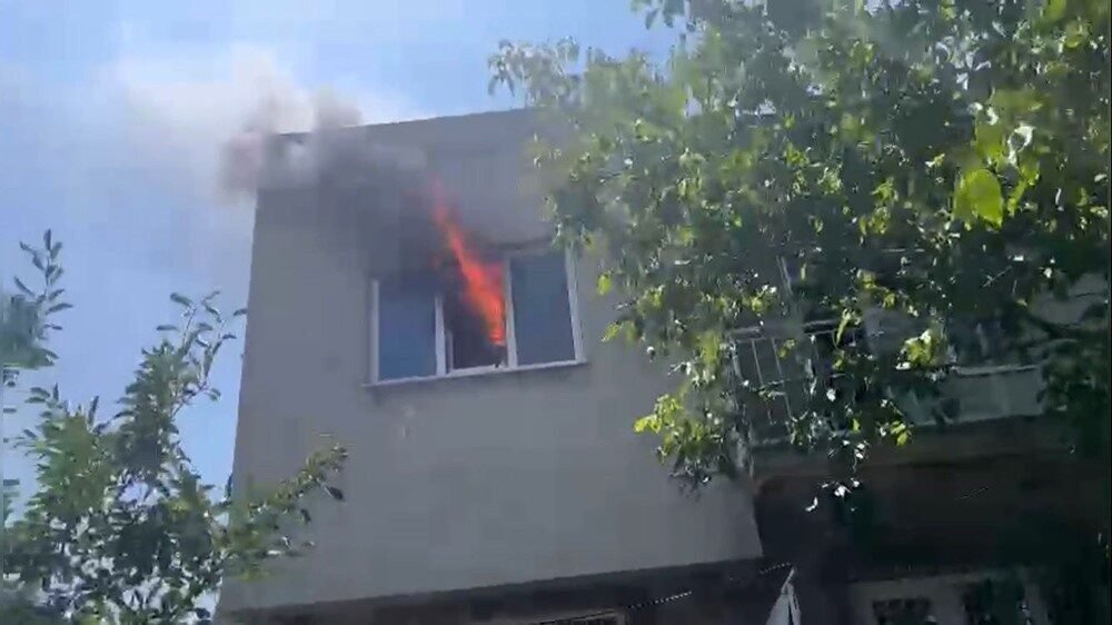 Burdur merkez Bağlar Mahallesi’nde bulunan iki katlı bir evin ikinci