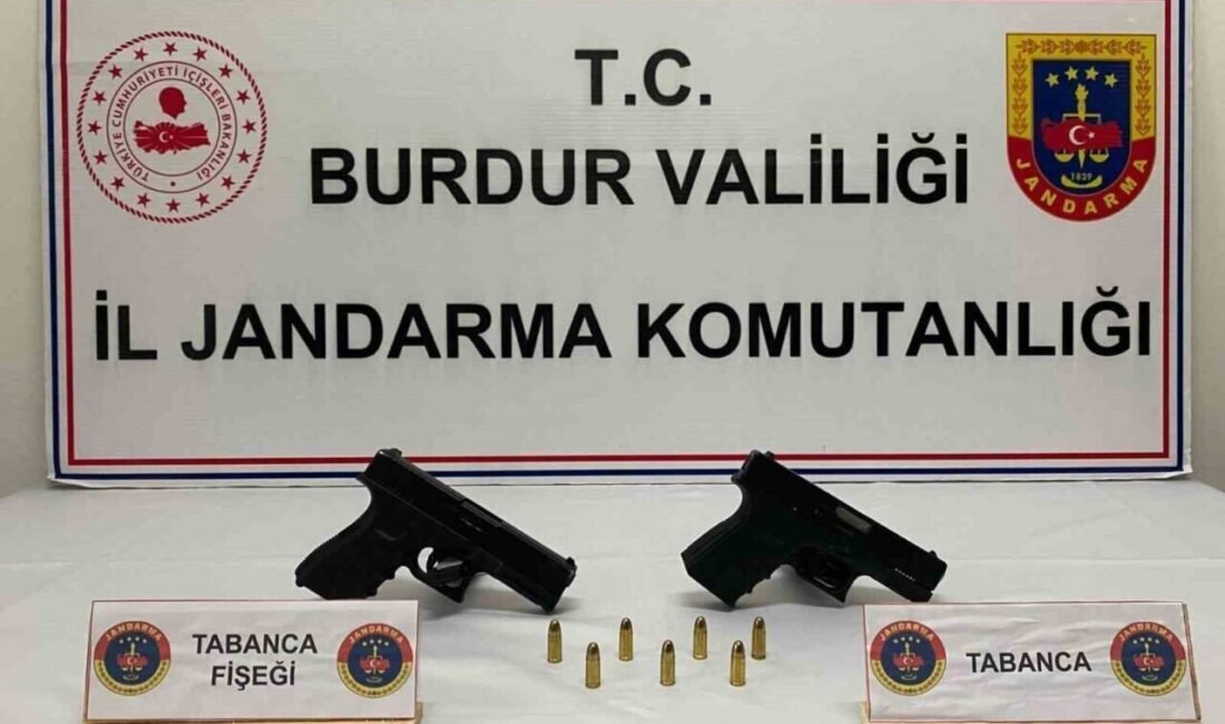 Burdur İl Jandarma Komutanlığı ekipleri, uyuşturucu ve kaçakçılıkla mücadele kapsamında