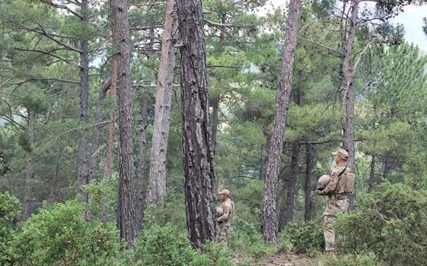 Burdur İl Jandarma Komutanlığı ekipleri, yaşanabilecek yangınların önüne geçmek ve