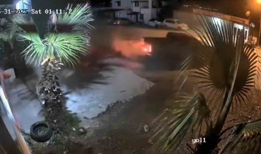 Hatay’da bir sürücünün mola vererek defalarca drift attığı anlar kameraya