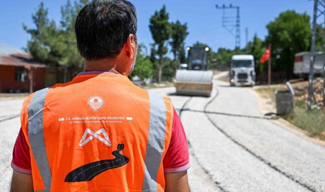 Mersin Büyükşehir Belediyesi, Erdemli ilçesinin kırsal mahallelerinde sürdürdüğü yol yenileme