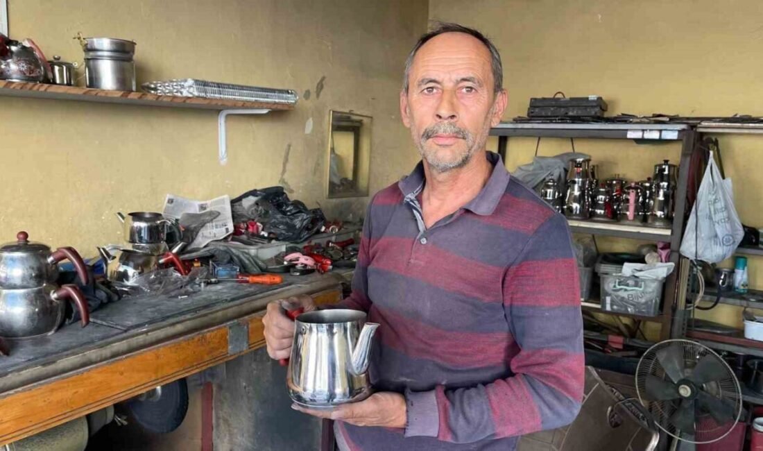 Osmaniye’de 45 yıldır eskiyen tencere, tava ve çaydanlık tamiri yapan
