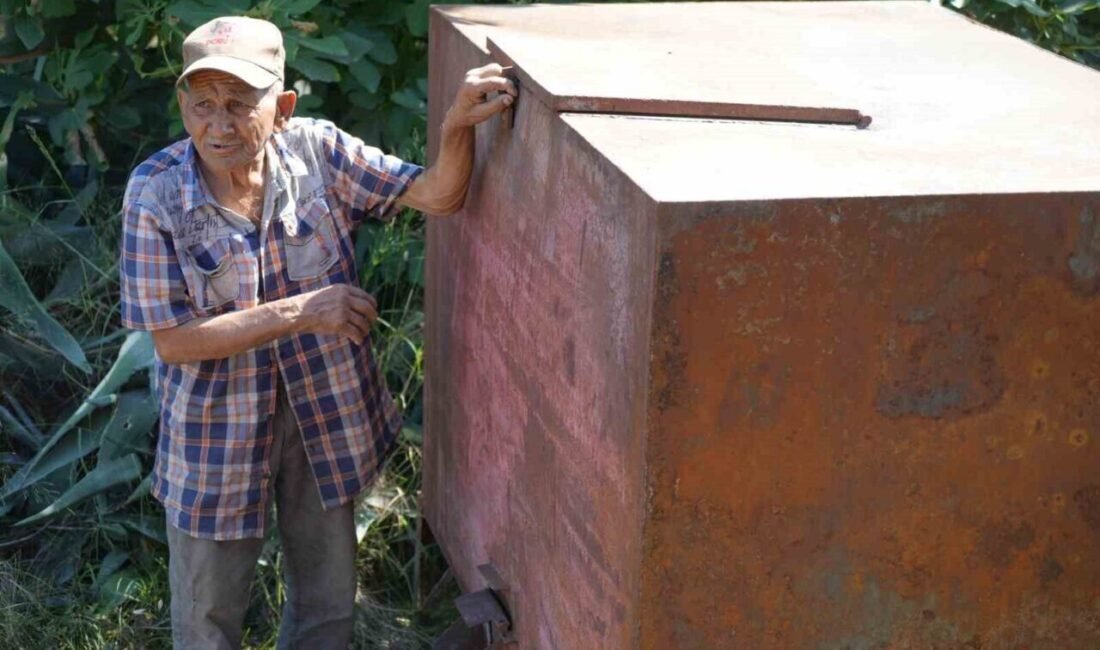 Antalya’nın Serik ilçesinde çıkan yangında eviyle birlikte 86 bin lirası