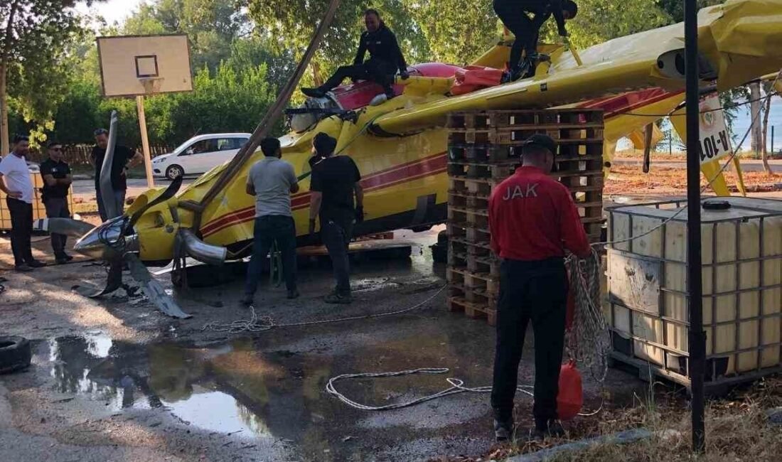 Göle düşen uçağın enkazının çıkartılma görüntüleri paylaşıldı Adana’da baraj gölüne düşen yangın söndürme uçağının enkazının sudan çıkartılma