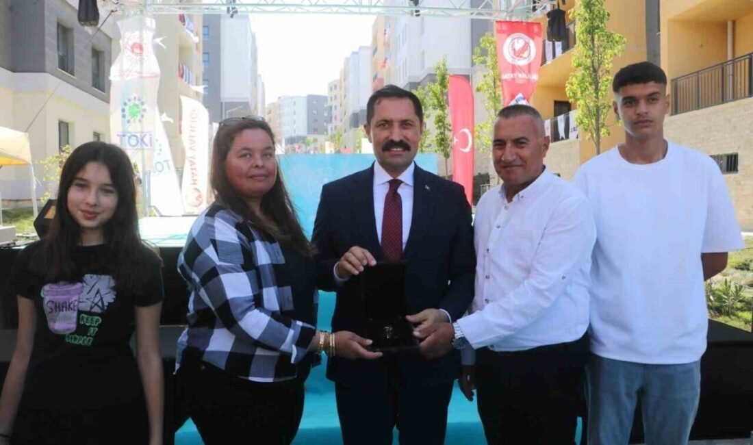 Hatay’da Cumhurbaşkanı Recep Tayyip Edroğan’ın video konferans yoluyla katılımıyla gerçekleşen