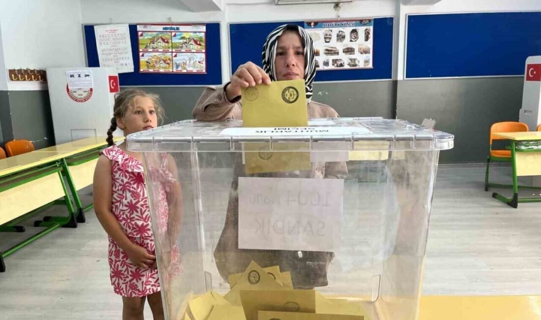 Hatay’ın Antakya ilçesinde General Şükrü Kanatlı Mahallesi Muhtarı Ahmet Abay’ın