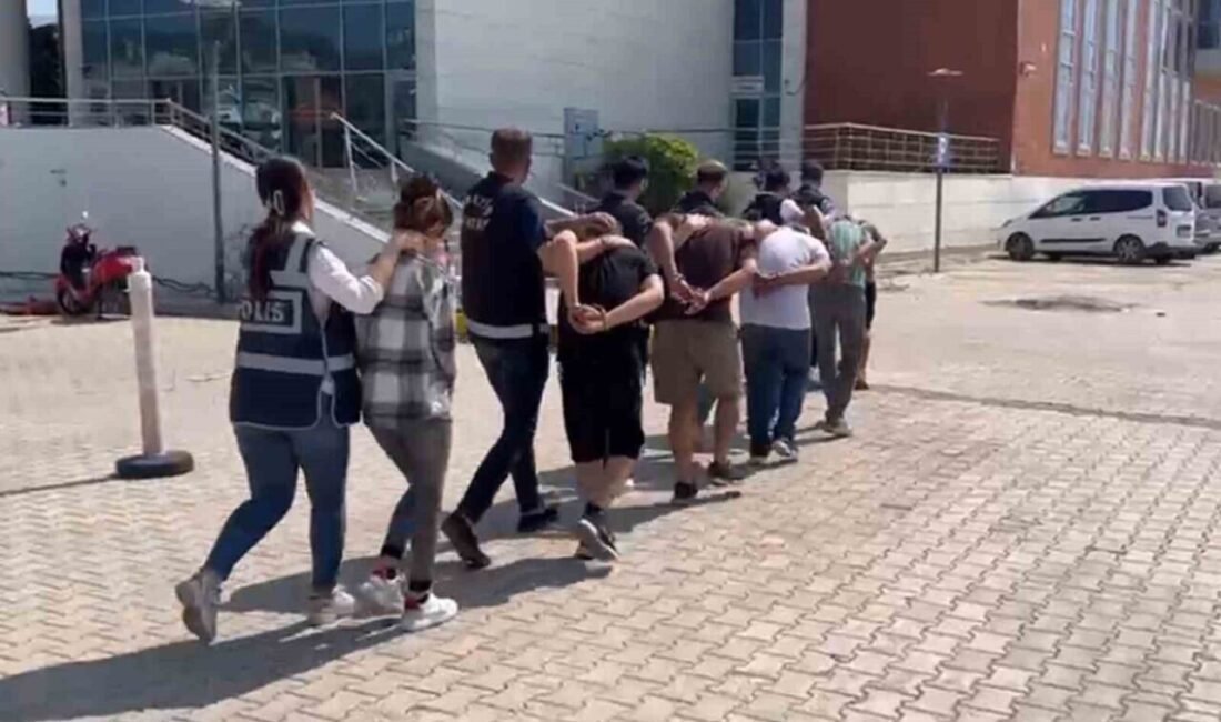 Hatay’ın İskenderun ilçesinde çeşitli suçlar nedeniyle aranan 8 kişi yakalandı.