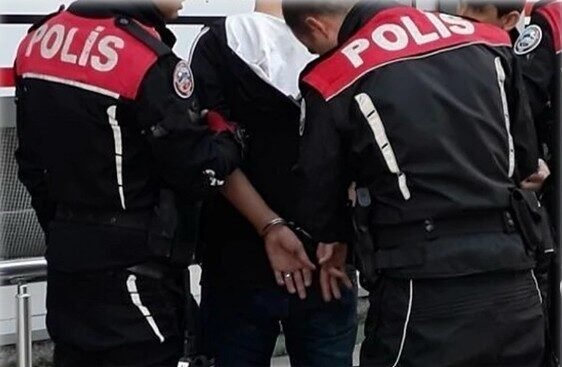 Isparta’da ’dur’ ihtarına uymayarak kaçmaya çalışan ehliyetsiz sürücü, yunus timlerince