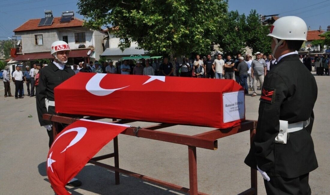 Isparta’nın Yalvaç ilçesinde 93 yaşında hayatını kaybeden Kore Gazisi Ramazan