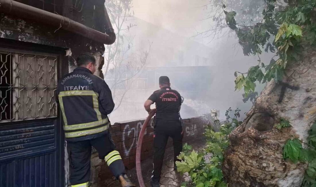 Kahramanmaraş’ta atıkların oluşturduğu alanda çıkan yangın itfaiye ekiplerinin müdahalesiyle söndürüldü.