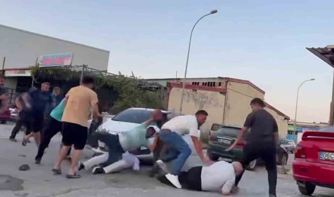 Hatay’da yaşanan kaza sonrası 2 grup arasında yaşanan tekmeli, yumruklu