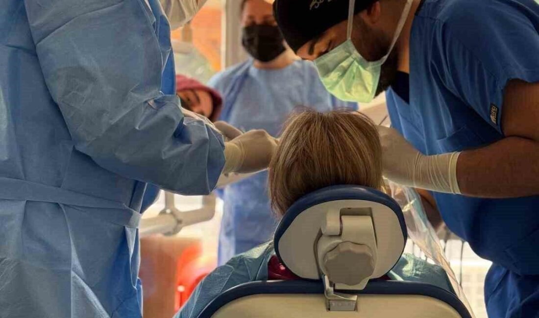Korkuteli Devlet Hastanesi Ağız ve Diş Sağlığı Polikliniği’nde implant tedavisi