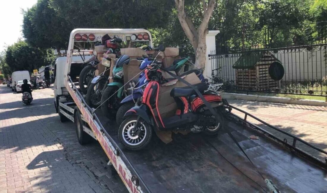Antalya İl Jandarma Komutanlığı ekiplerinin Manavgat’ta gerçekleştirdiği denetimlerde 126 motosiklet