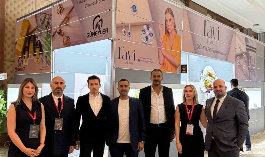 Gaziantep’te düzenlenen kuyumculuk fuarında Hatay’ı temsil eden Güneyler Altın Ravi