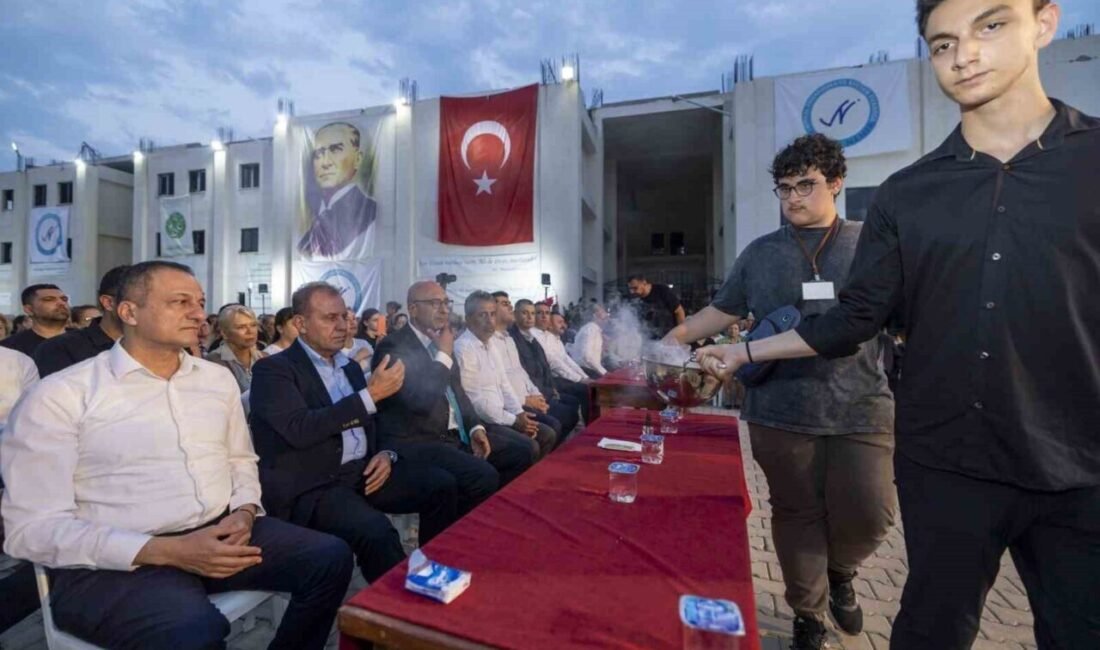 Mersin Büyükşehir Belediye Başkanı Vahap Seçer, Kilikya Nehir Sosyal Dayanışma